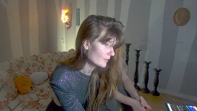 YourFavCanadianMILF's cam snapshot