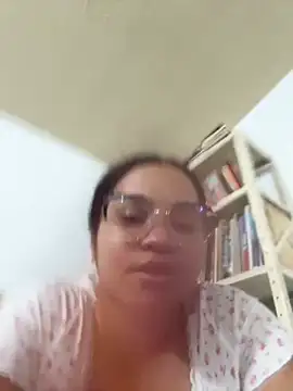 Lucy_wilson5 live sex cam