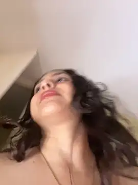 xSelena live sex cam