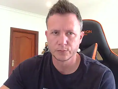 TroyDieselXXX's cam snapshot