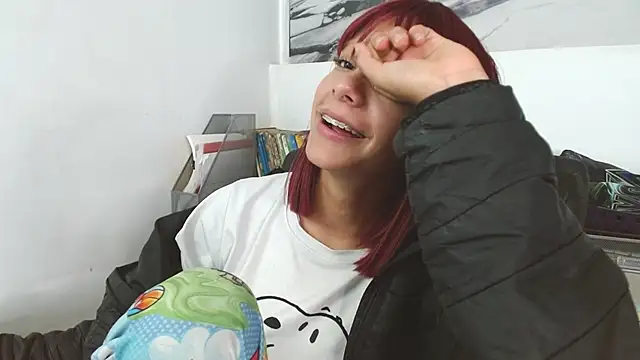 peyton_golden1's cam snapshot