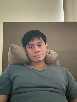 dang_U_Guys_R_poor's cam snapshot