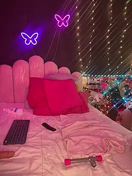 AlisonHoot69 live sex cam