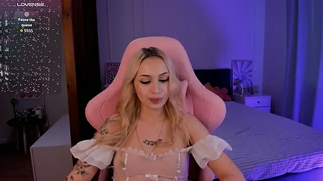 LanaMiracle live sex cam
