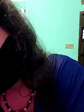 Bristy- live sex cam