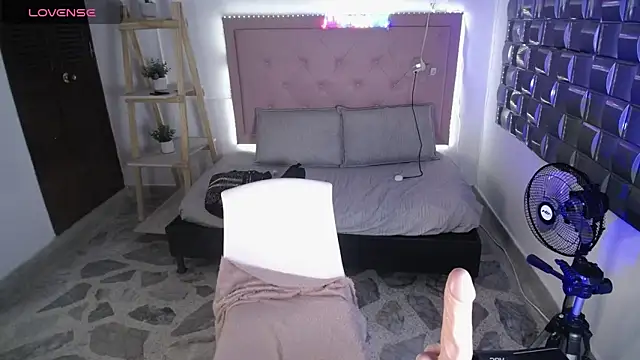 Dulce__Lovee live sex cam