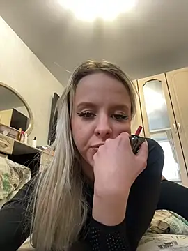 LikaCat live sex cam