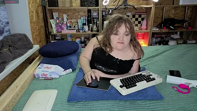 MiniNatalie's cam snapshot