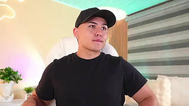 MatiasKorn live sex cam