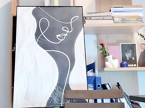 Lush-Office's cam snapshot