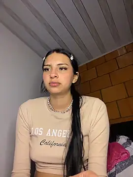 Hilary_pinkk live sex cam