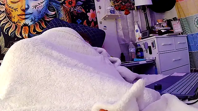 gypsyadventures1's cam snapshot