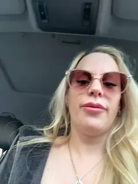 June695_'s cam snapshot