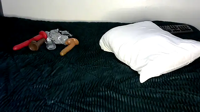 CurvyCharmXXX live sex cam