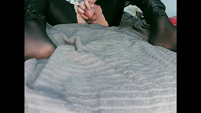 santinini2's cam snapshot