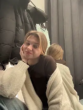 ValenciaShock live sex cam