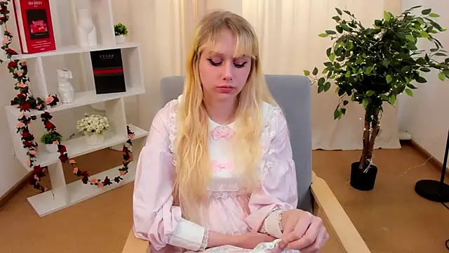 EliseTang's cam snapshot