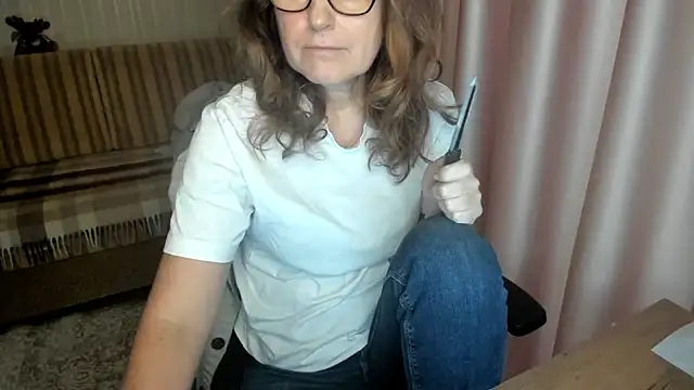 lauraoven's cam snapshot