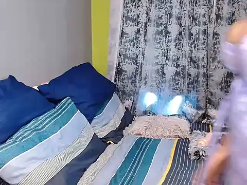 Tallwildnspicey98's cam snapshot