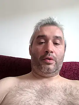 Olomoucak1982 live sex cam