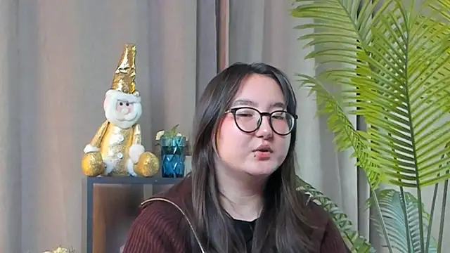 AdahChism's cam snapshot