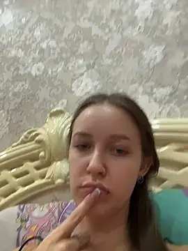 ElliRose live sex cam