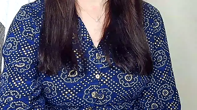 Naina_For_You's cam snapshot