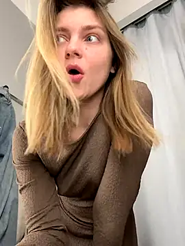 ValenciaShock live sex cam