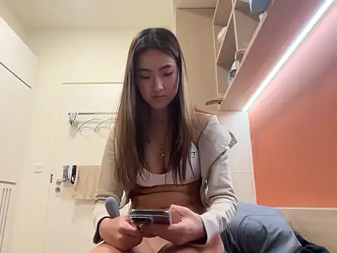 AlishaCheng's cam snapshot