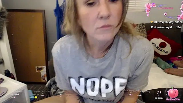 alluringpixie's cam snapshot