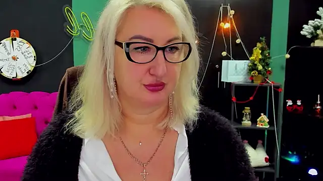 ChristyBrooks's cam snapshot