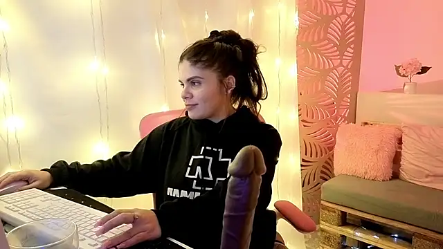 vickvalencia2's cam snapshot