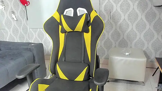 Boy_savoy's cam snapshot