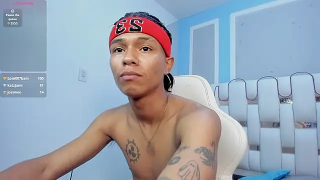 AndyKings_1's cam snapshot