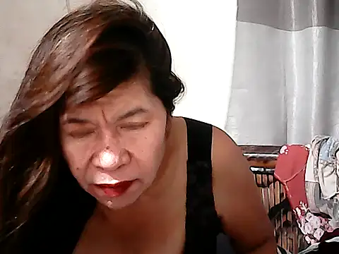 Hottestsexxy_Elynnn's cam snapshot