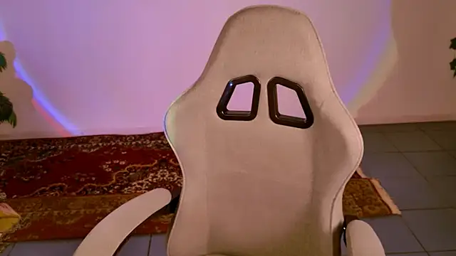 AliceCUNTach's cam snapshot