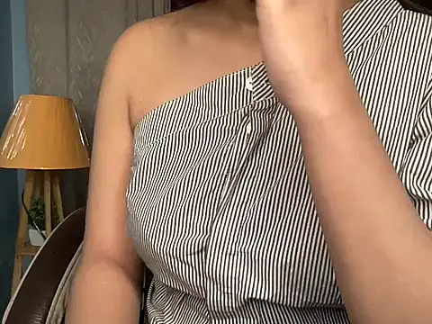 Karnaa_vail's cam snapshot