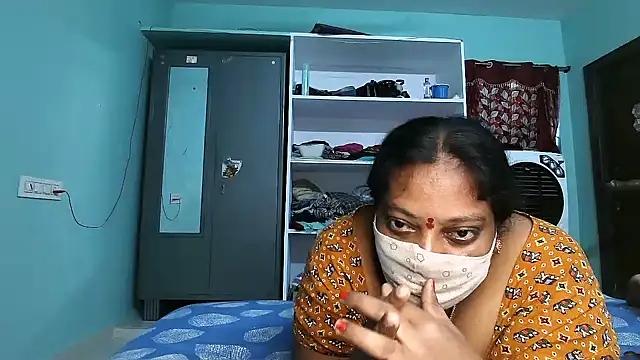 Honey__baby_'s cam snapshot