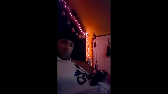 Brucejuce6669's cam snapshot