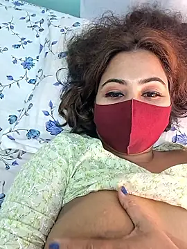 Bristy-'s cam snapshot