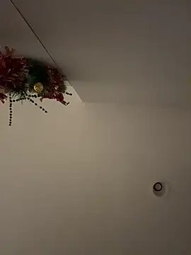 TRILLAHUNG live sex cam