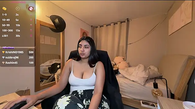 cloe_small's cam snapshot