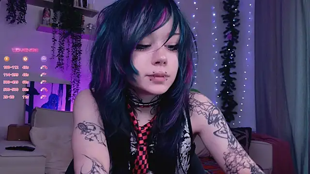 Lollyshy live sex cam