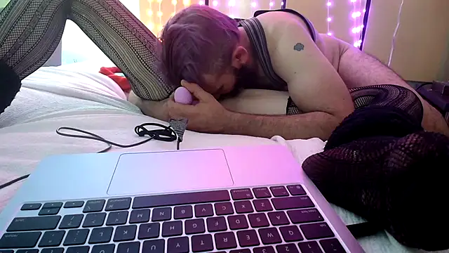 Longdongsilver_323's cam snapshot