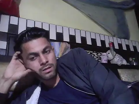 Stubborndesiboy live sex cam