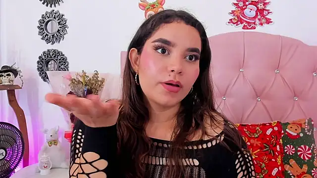 barbara_baker_'s cam snapshot