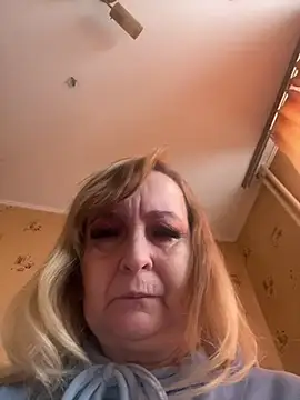 Irina2909@xh live sex cam