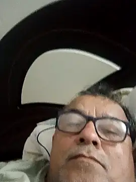 Misterymem63's cam snapshot