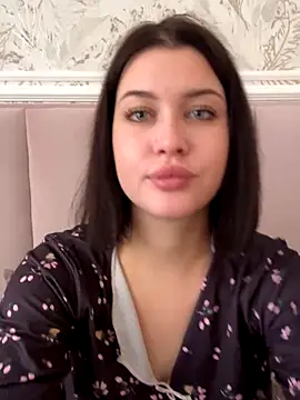 KikiWatson live sex cam