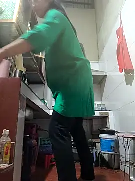 Basanis68's cam snapshot